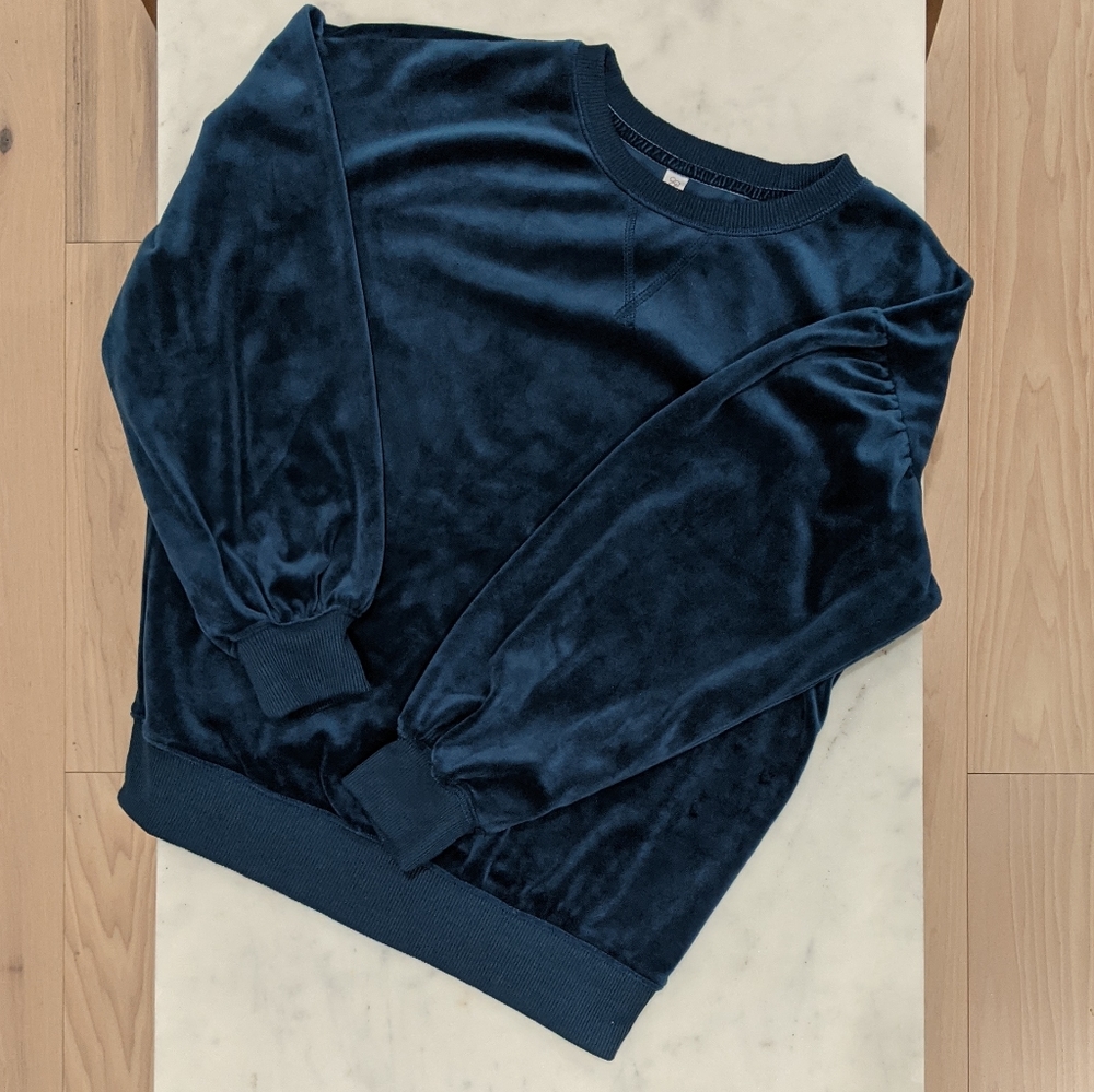 Velvet Sweater with Puff Sleeves